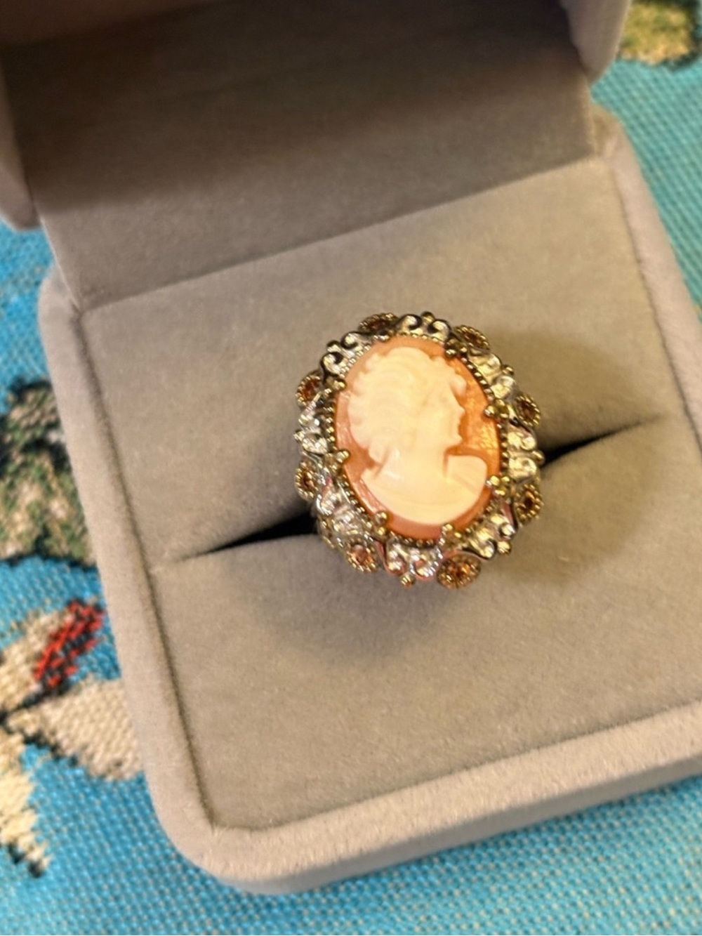 Authentic Carved Shell Cameo Ring Set in Sterling & 18kt Vermeil  NWB   size 5